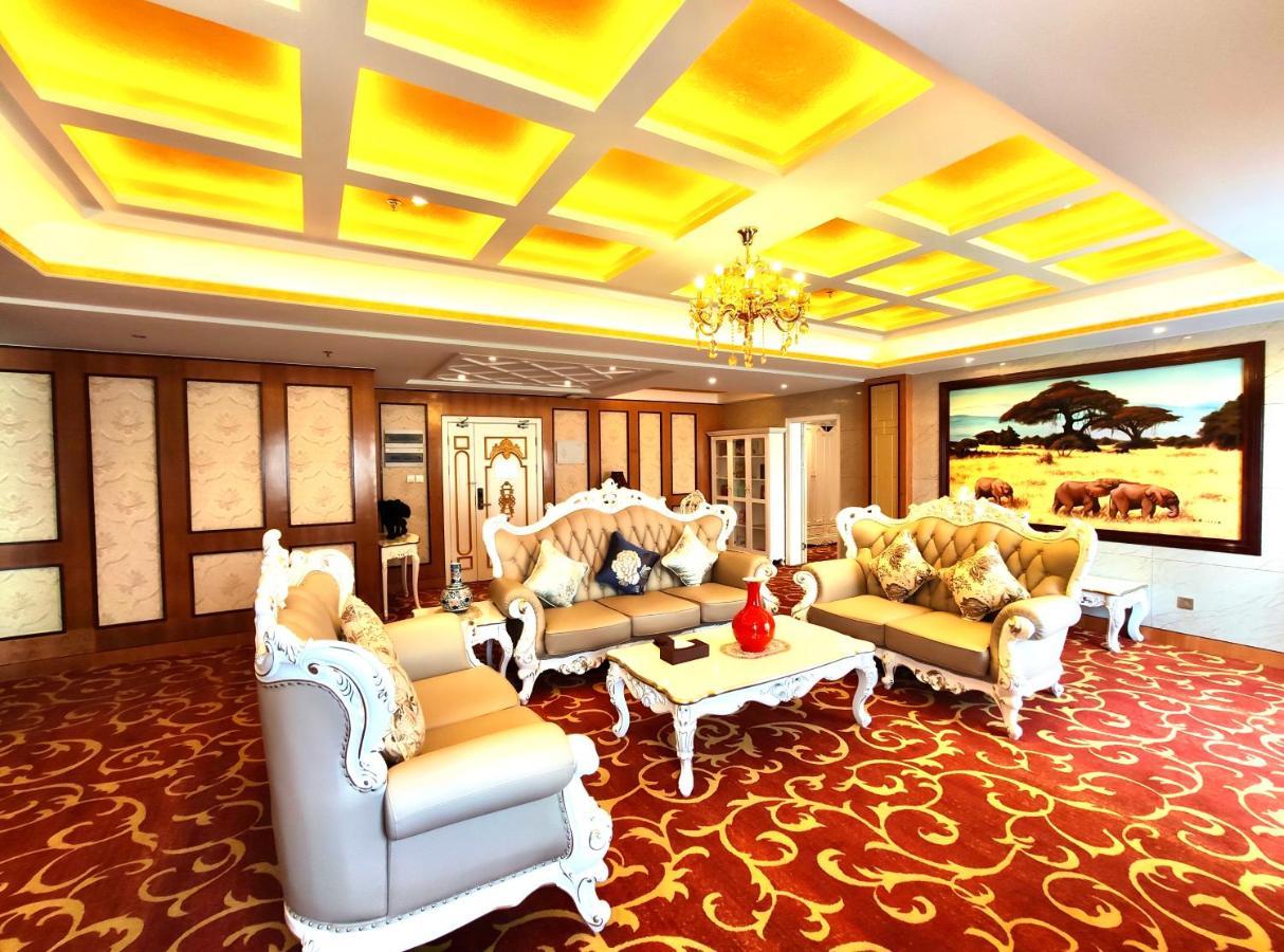 Golden Peacock Hotel Blantyre Exterior photo
